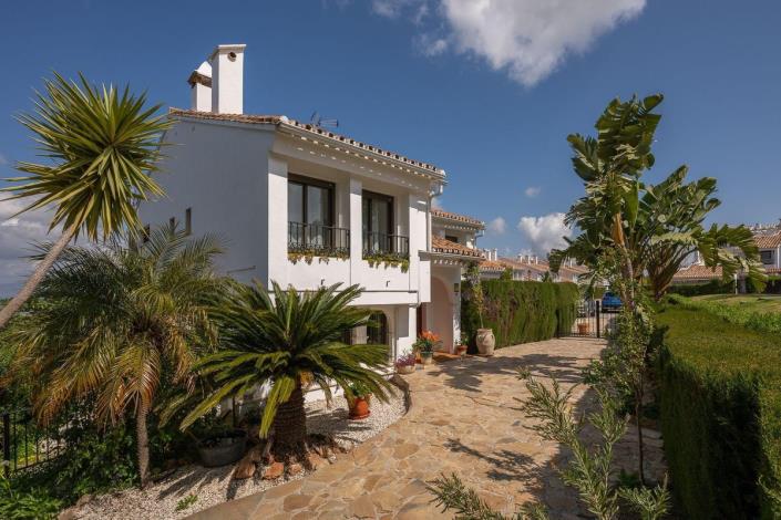 Image No.11-3 Bed Semi-Detached for sale