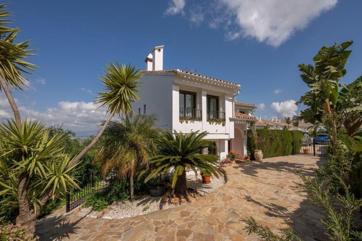 Image No.12-3 Bed Semi-Detached for sale