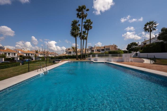 Image No.17-3 Bed Semi-Detached for sale