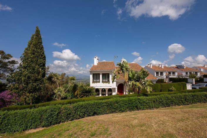 Image No.21-3 Bed Semi-Detached for sale