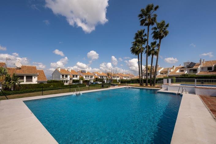 Image No.28-3 Bed Semi-Detached for sale