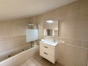 13-5fd73dea700db77384c091ca9818b1a9