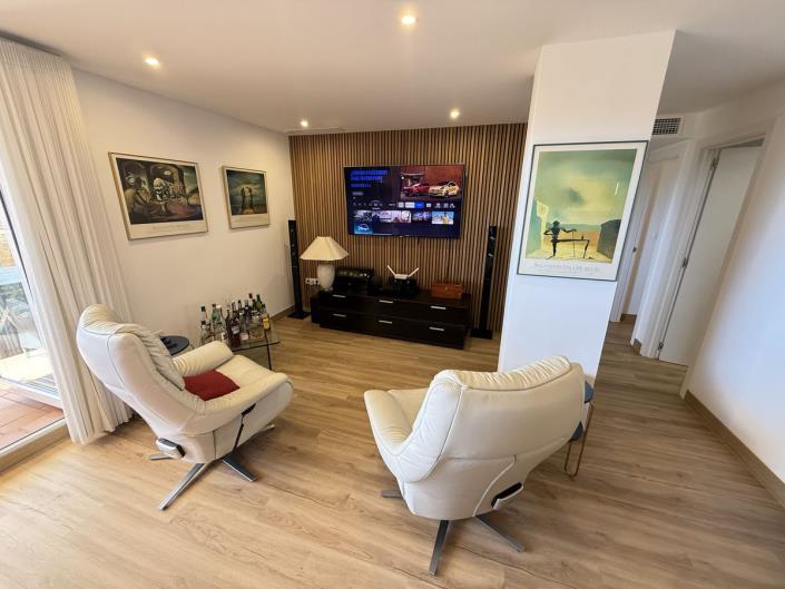 Image No.4-2 Bed Apartment for sale