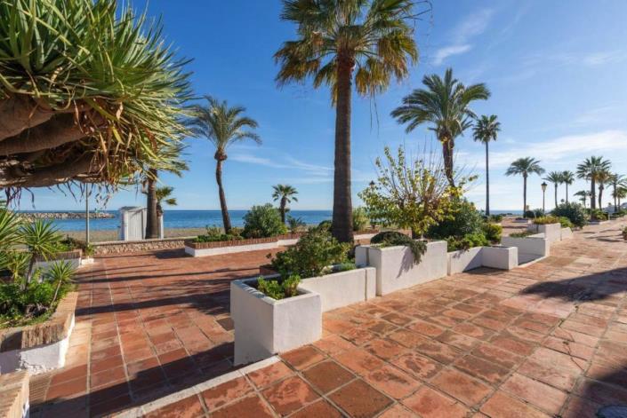 Image No.5-3 Bed Semi-Detached for sale