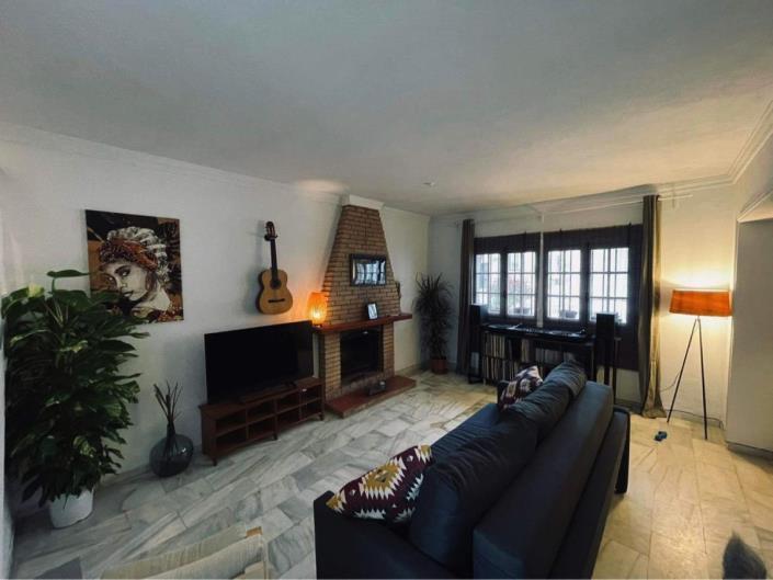 Image No.12-3 Bed Semi-Detached for sale