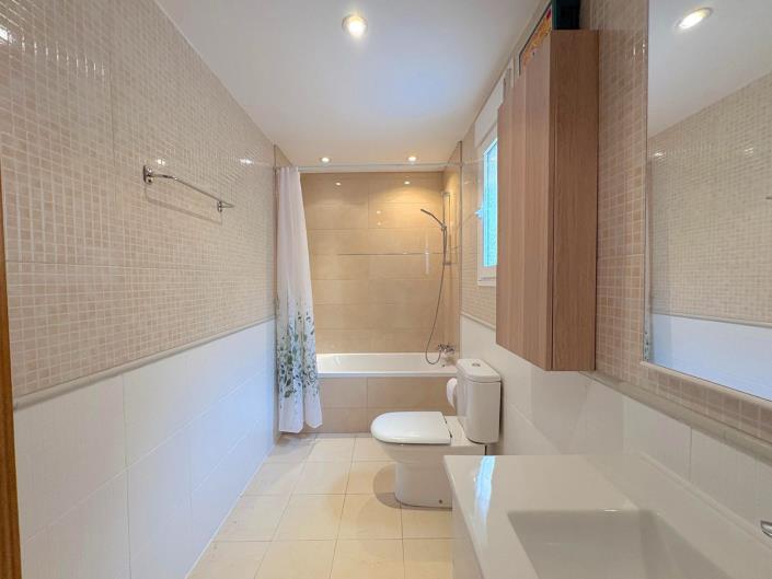 Image No.10-Jumelé de 3 chambres à vendre à Mijas