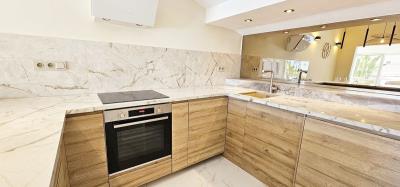 10-bb915d1cb19341576dcdc994b81ab9c5