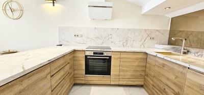 12-53013098fcab6c38b1379cd33298e050