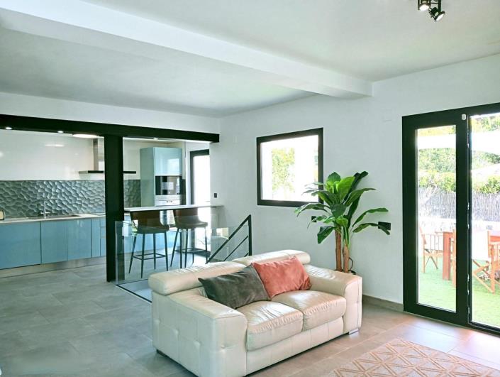 Image No.17-3 Bed Villa for sale