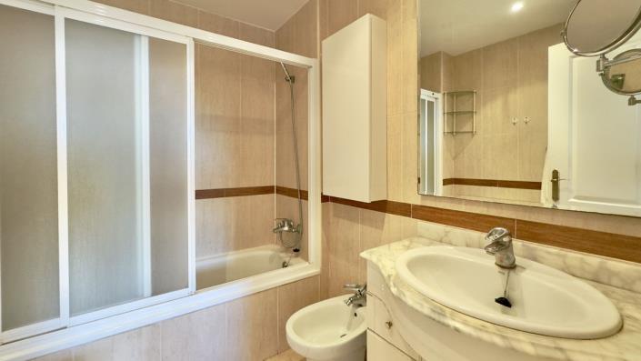 Image No.17-2 Bed Apartment for sale