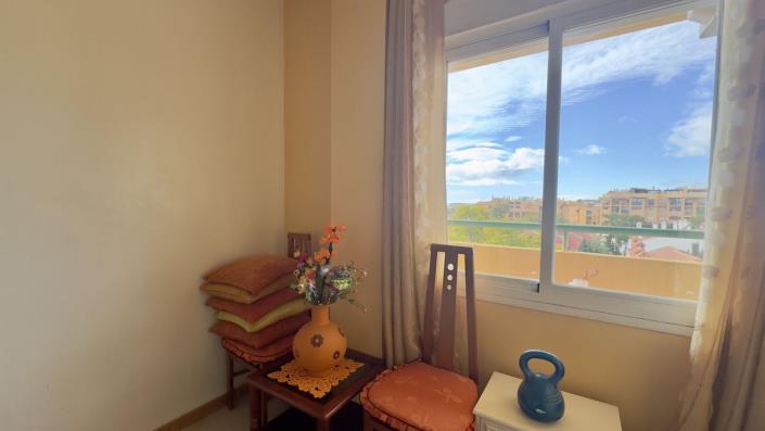 Image No.20-2 Bed Apartment for sale