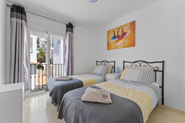 Image No.17-3 Bed Apartment for sale