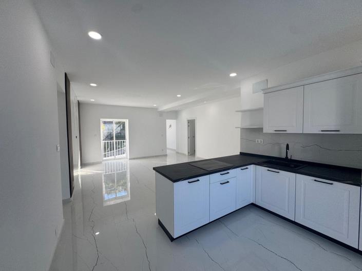 Image No.4-3 Bed Penthouse for sale