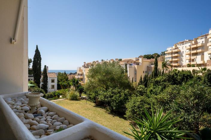Image No.24-2 Bed Apartment for sale