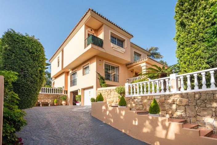 Image No.27-5 Bed Villa for sale