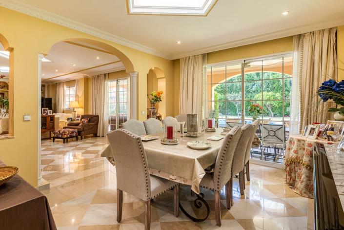 Image No.32-5 Bed Villa for sale
