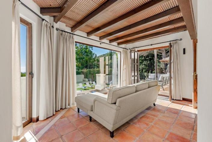 Image No.14-5 Bed Villa for sale