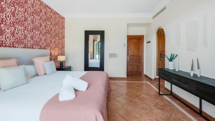 Image No.16-5 Bed Villa for sale