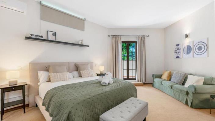 Image No.19-5 Bed Villa for sale