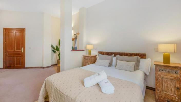 Image No.24-5 Bed Villa for sale