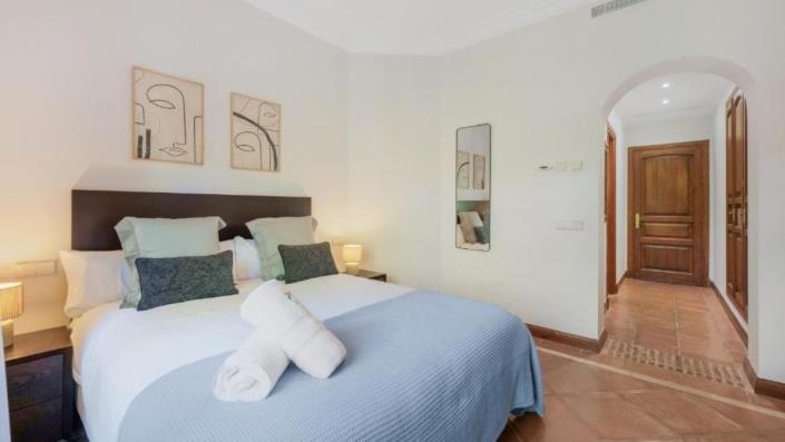 Image No.33-5 Bed Villa for sale