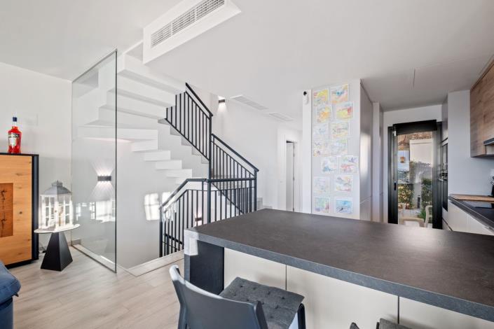 Image No.5-3 Bed Townhouse for sale