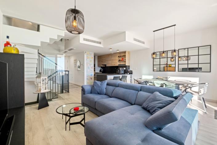 Image No.8-3 Bed Townhouse for sale