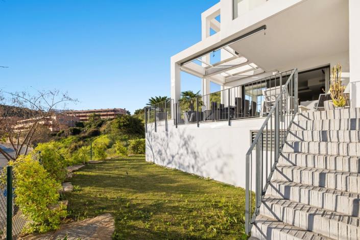 Image No.24-3 Bed Townhouse for sale