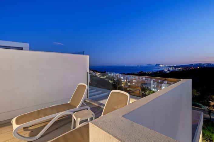 Image No.44-3 Bed Townhouse for sale