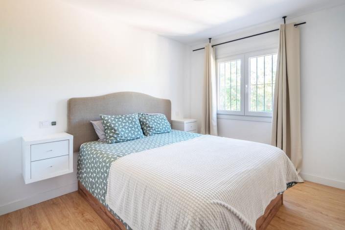 Image No.6-4 Bed Townhouse for sale