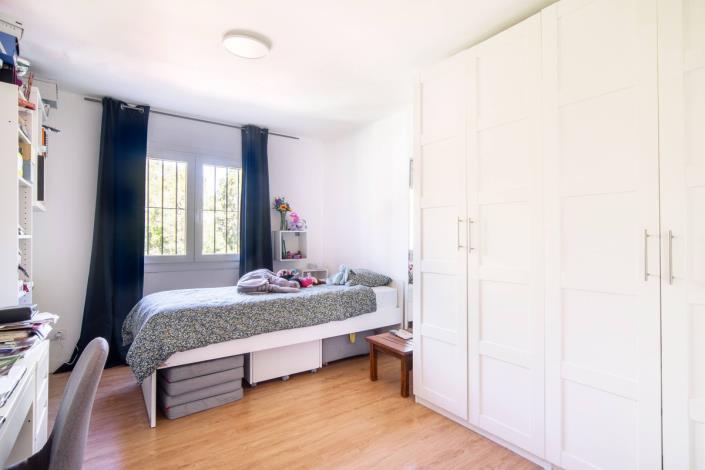 Image No.7-4 Bed Townhouse for sale