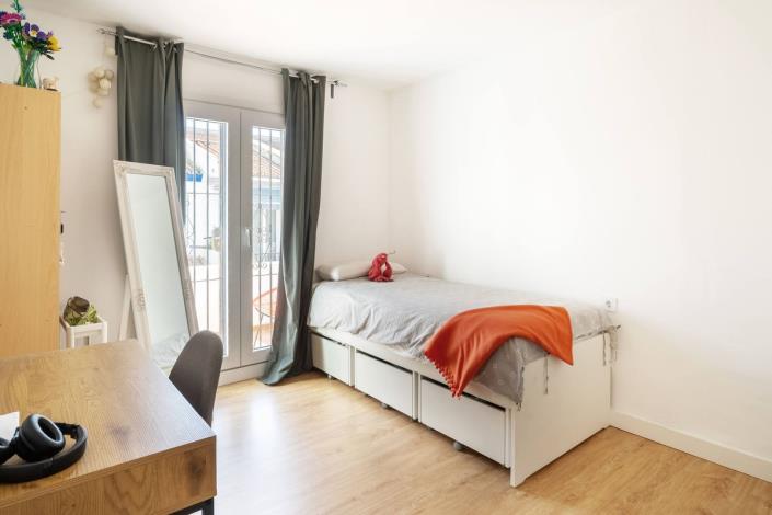 Image No.8-4 Bed Townhouse for sale