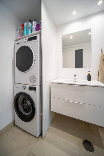 Image No.11-4 Bed Townhouse for sale