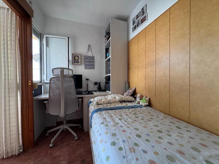 Image No.12-2 Bed Apartment for sale