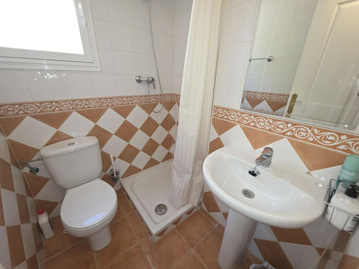 Image No.20-2 Bed Apartment for sale