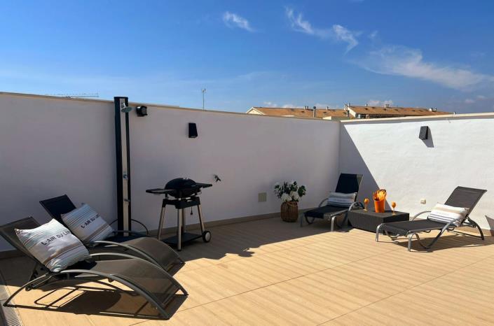 Image No.24-3 Bed Penthouse for sale