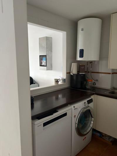 Image No.10-4 Bed Semi-Detached for sale