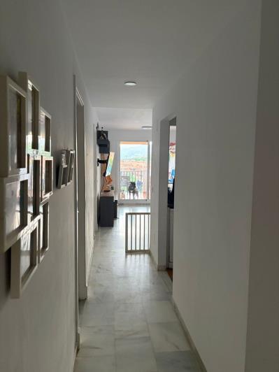 Image No.17-4 Bed Semi-Detached for sale