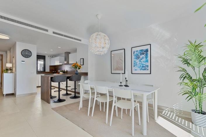 Image No.8-3 Bed Townhouse for sale