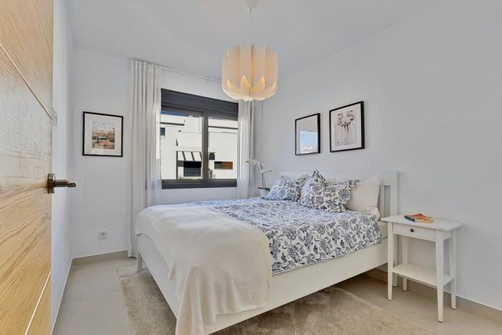 Image No.21-3 Bed Townhouse for sale