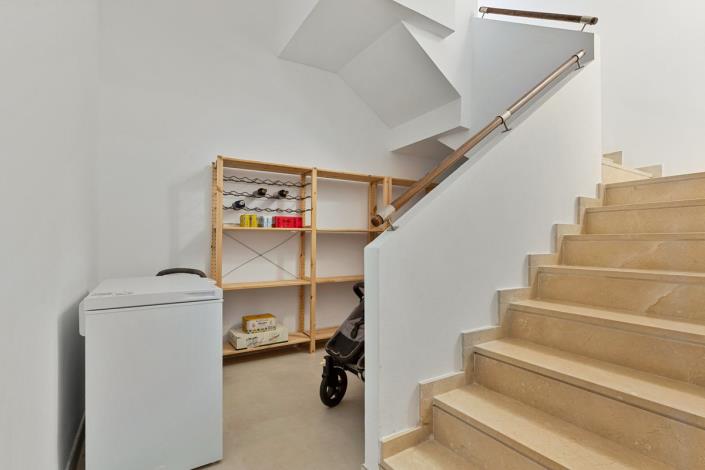 Image No.25-3 Bed Townhouse for sale