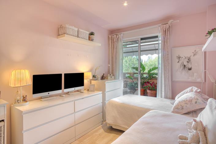 Image No.13-3 Bed Apartment for sale
