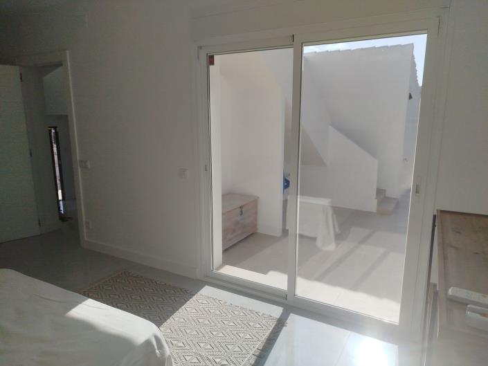 Image No.47-3 Bed Villa for sale