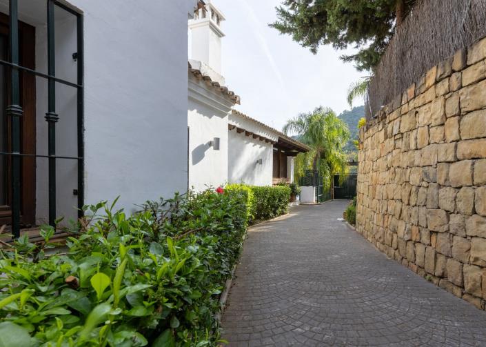 Image No.19-4 Bed Villa for sale