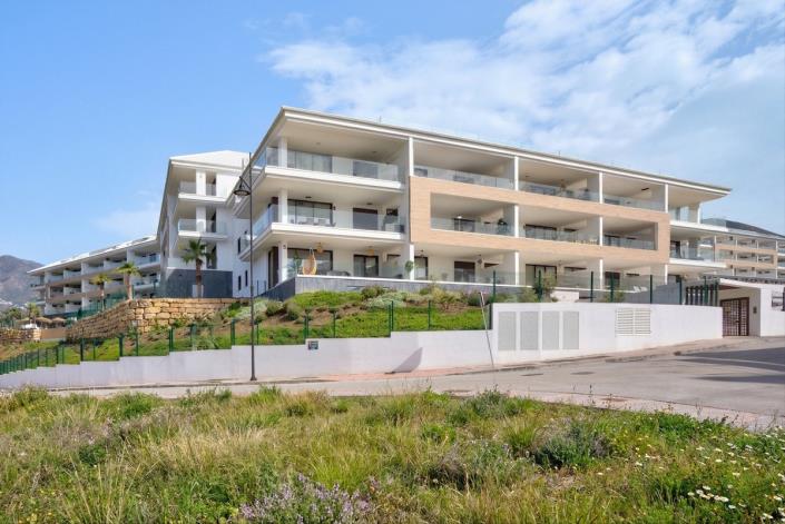 Image No.12-2 Bed Apartment for sale