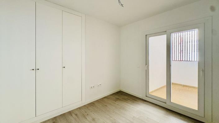 Image No.27-3 Bed Apartment for sale