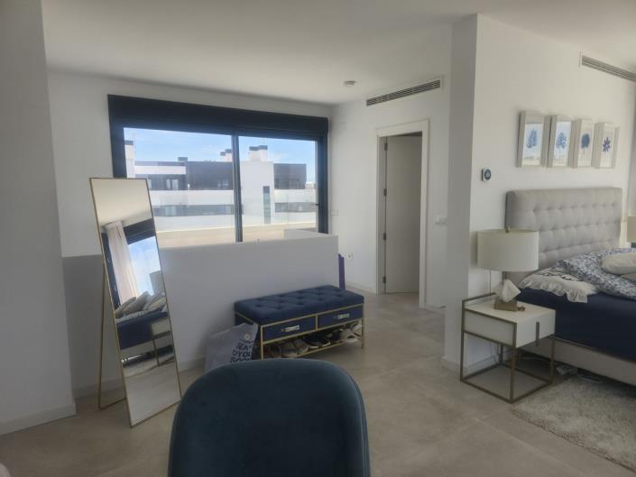 Image No.2-4 Bed Penthouse for sale