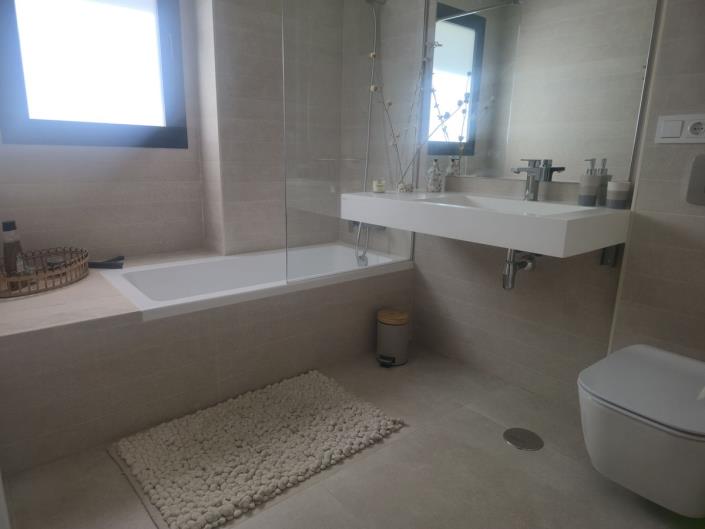 Image No.34-4 Bed Penthouse for sale