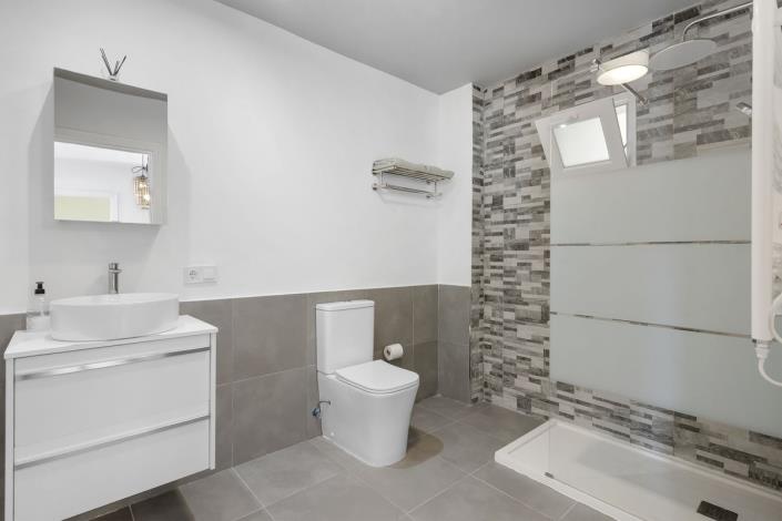 Image No.17-3 Bed Apartment for sale