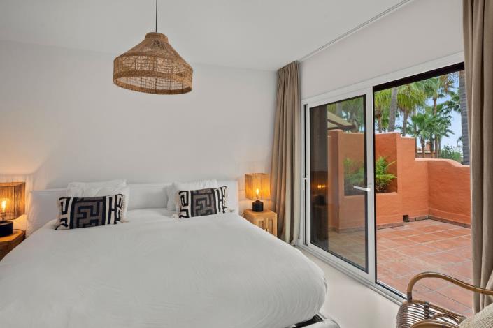 Image No.26-4 Bed Townhouse for sale